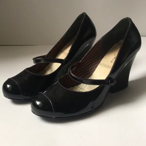 Bobbi Blu Black pump heels front strap